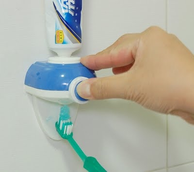 дозатор зубной пасты